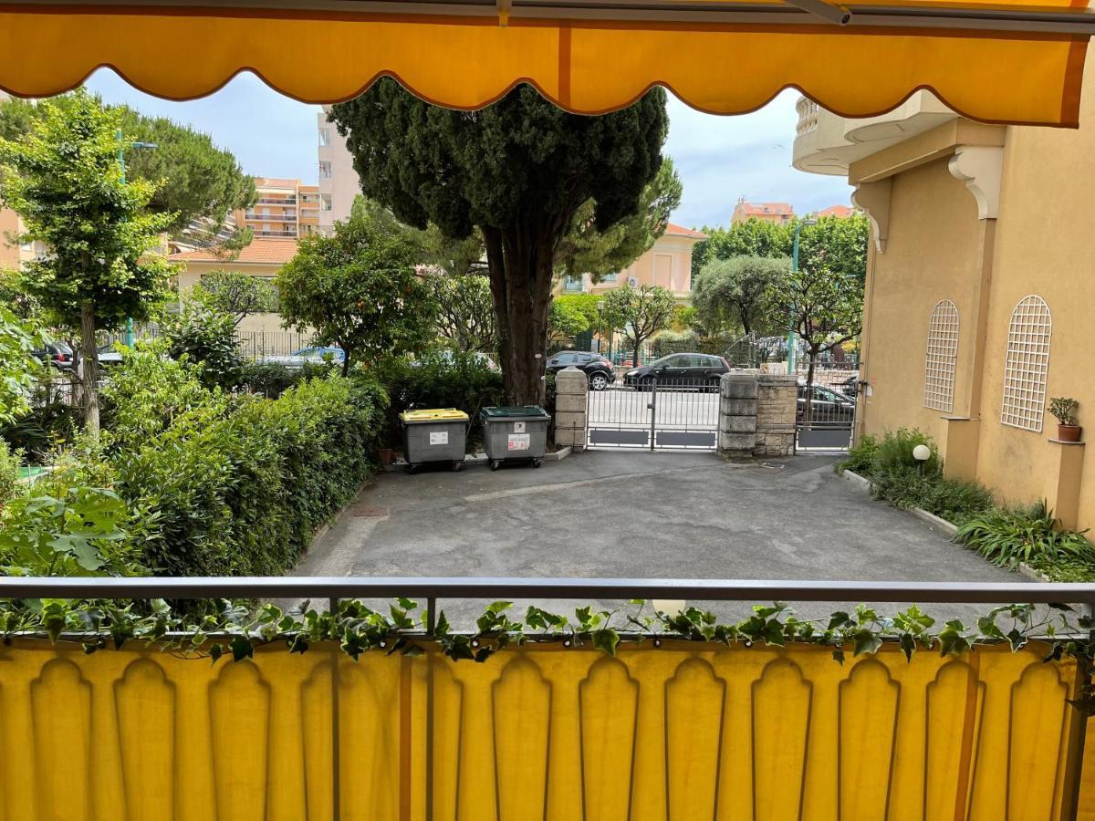 Location Saisonniere Menton 220 M Des Plages Kültér fotó